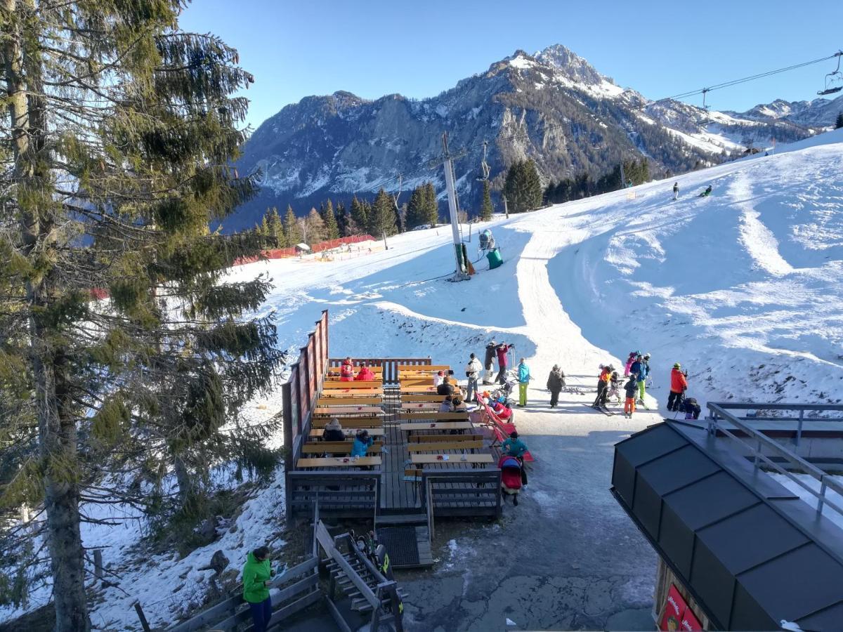 Apartments Susanne Und Jasmin - Haus Sonnleitn Sonnenalpe Nassfeld Bagian luar foto